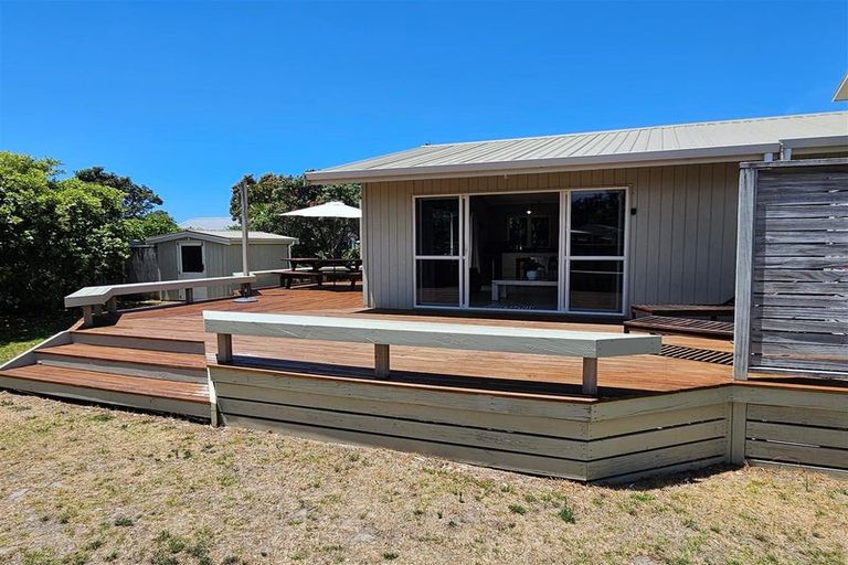 Photo of property in 618 Matarangi Drive, Matarangi, Whitianga, 3592