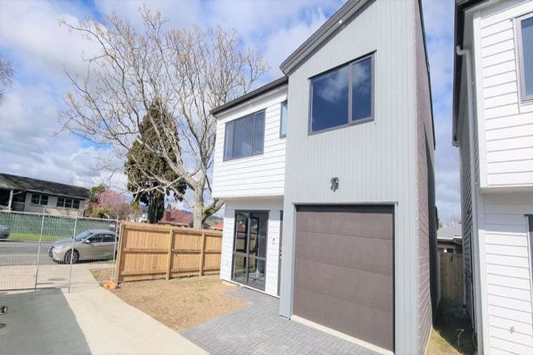 Photo of property in 425a Great South Road, Opaheke, Papakura, 2113