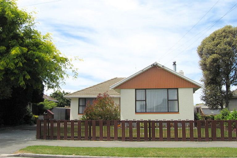 Photo of property in 54 Pembroke Street, Avondale, Christchurch, 8061