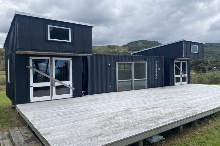 Photo of property in 14 Pukenui Drive, Mahia, 4198