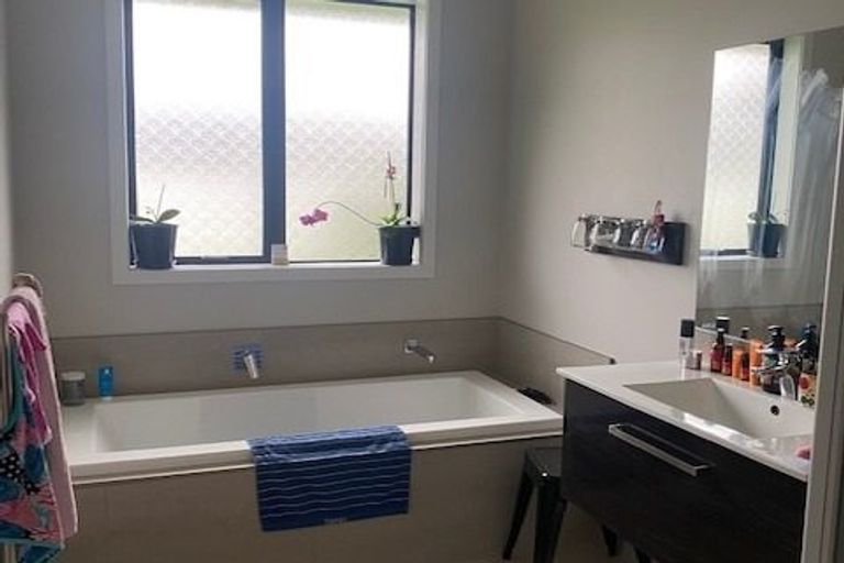 Photo of property in 123 Saint Kilda Road, Cambridge, 3434