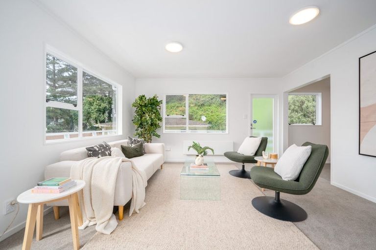 Photo of property in 22 Fyvie Avenue, Tawa, Wellington, 5028