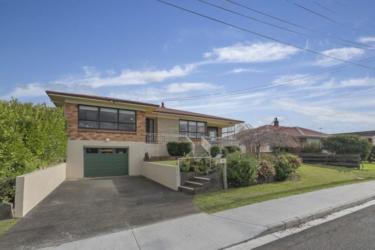 Photo of property in 10 Renwick Street, Papakura, 2110