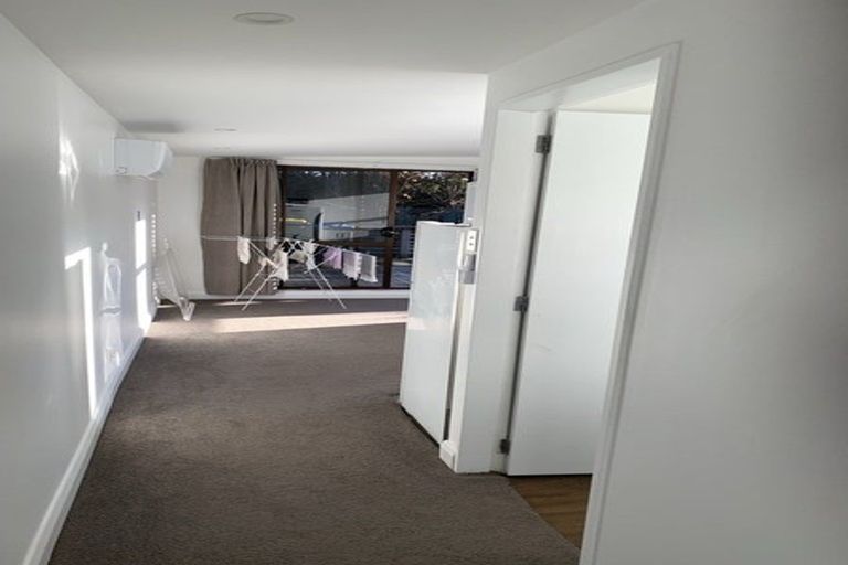 Photo of property in 27 Paremata Crescent, Paremata, Porirua, 5024