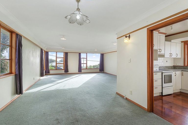 Photo of property in 17 Clifford Road, Johnsonville, Wellington, 6037
