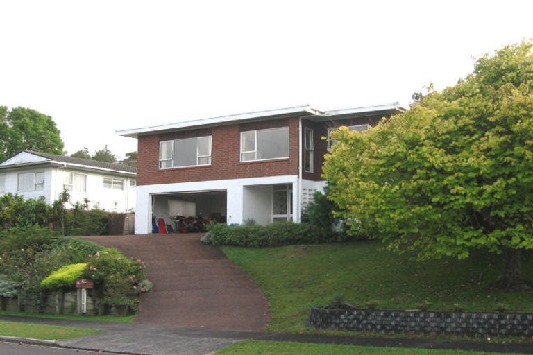 Photo of property in 19 Barlow Place, Chatswood, Auckland, 0626