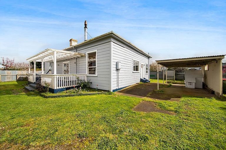 Photo of property in 176 Glover Road, Hawera, 4610