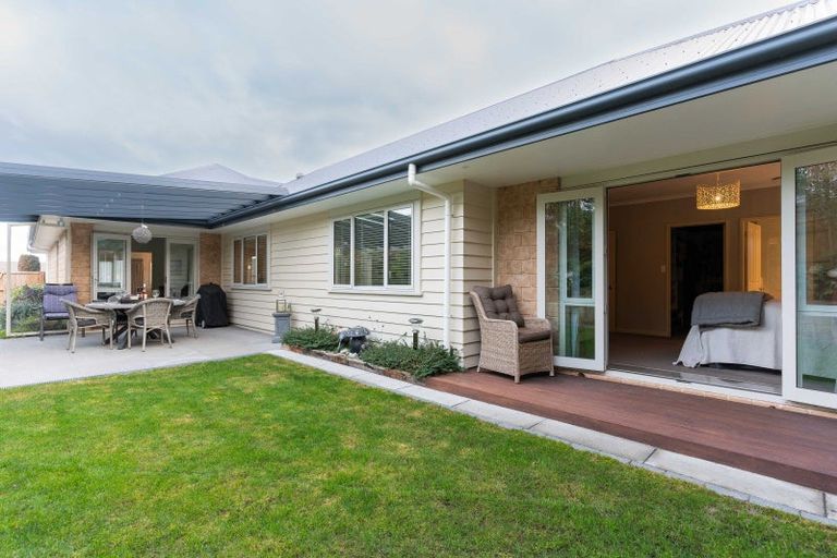 Photo of property in 35 Masefield Terrace, Kelvin Grove, Palmerston North, 4414