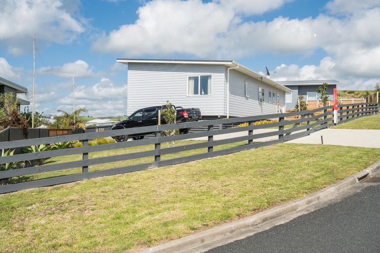 Photo of property in 9 Weka Street, Mangawhai, 0505
