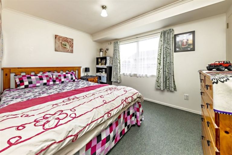 Photo of property in 16 Portrush Lane, Takanini, 2112