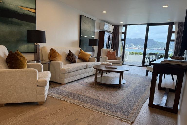 Photo of property in 2/328 Oriental Parade, Oriental Bay, Wellington, 6011