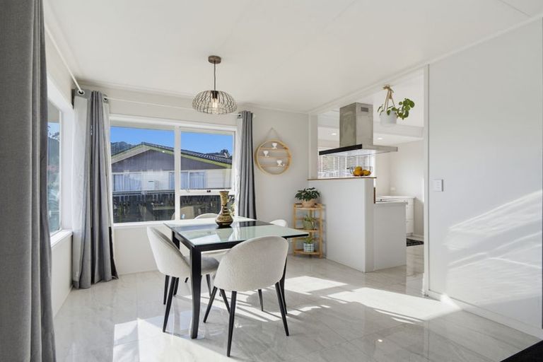 Photo of property in 16 Dingadee Street, Welcome Bay, Tauranga, 3112
