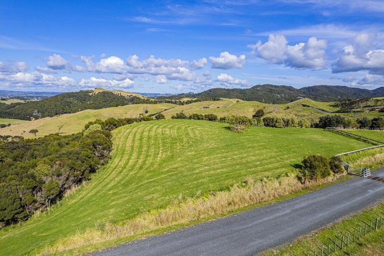 Photo of property in 12 Tuaraki Road, Mangawhai Heads, Mangawhai, 0505