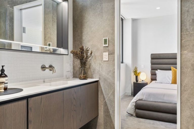 Photo of property in 73 West End Road, Westmere, Auckland, 1022