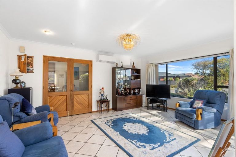 Photo of property in 2/11 Tivoli Place, Bishopdale, Christchurch, 8053