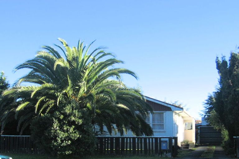 Photo of property in 37 Arawhata Road, Paraparaumu, 5032