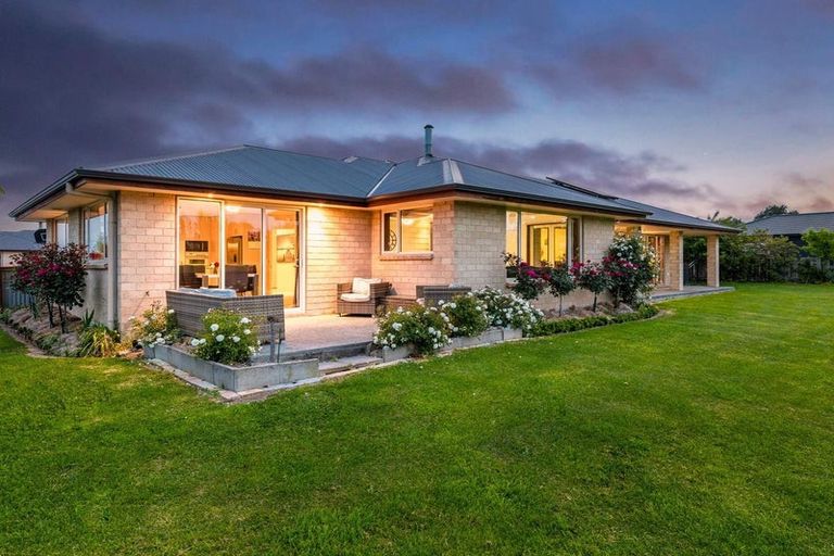 Photo of property in 17 Bond Street, Waimate, 7924