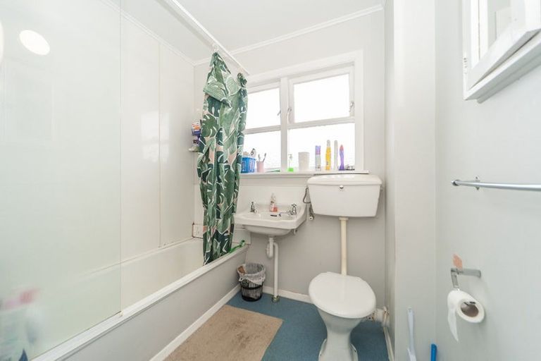 Photo of property in Wellway Flats, 45 Mcparland Street, Ebdentown, Upper Hutt, 5018