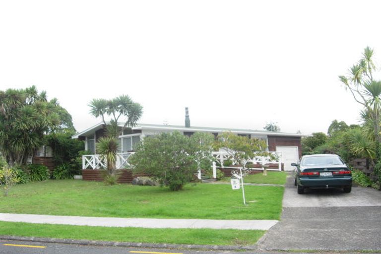 Photo of property in 4 Ellison Place, Pakuranga Heights, Auckland, 2010