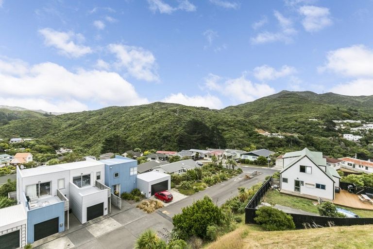 Photo of property in 82 Saddleback Grove, Karori, Wellington, 6012