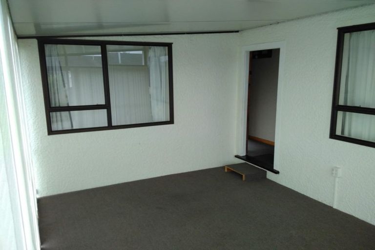 Photo of property in 27 Gladstone Road, Woodend, 7610