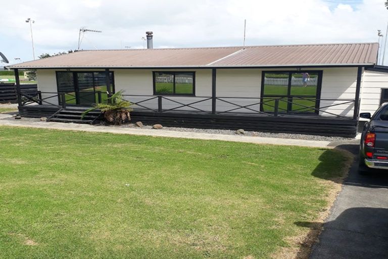 Photo of property in 21 Churchill Terrace, Waiuku, 2123