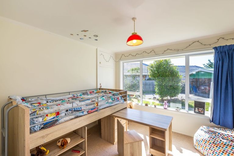 Photo of property in 28 Warren Crescent, Hillmorton, Christchurch, 8025