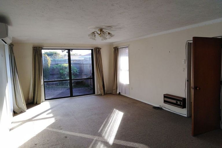 Photo of property in 2/155 Northcote Road, Northcote, Christchurch, 8052