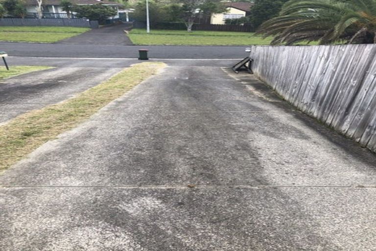 Photo of property in 12a Midgley Road, West Harbour, Auckland, 0618