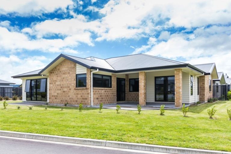 Photo of property in 16 Noumea Drive, Rangatira Park, Taupo, 3330