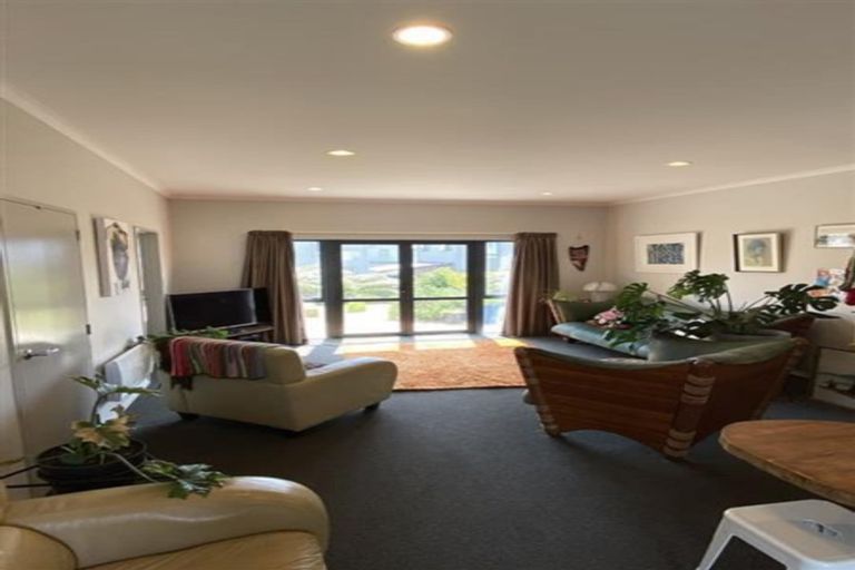 Photo of property in 22 Kaimoana Street, Weymouth, Auckland, 2103