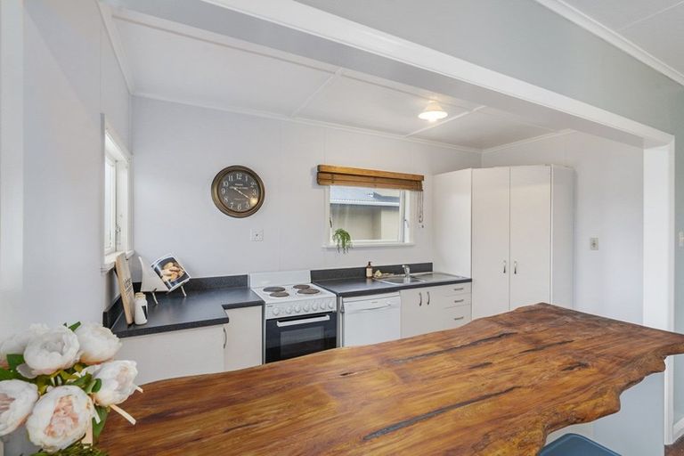 Photo of property in 7 Richmond Avenue, Takaro, Palmerston North, 4410