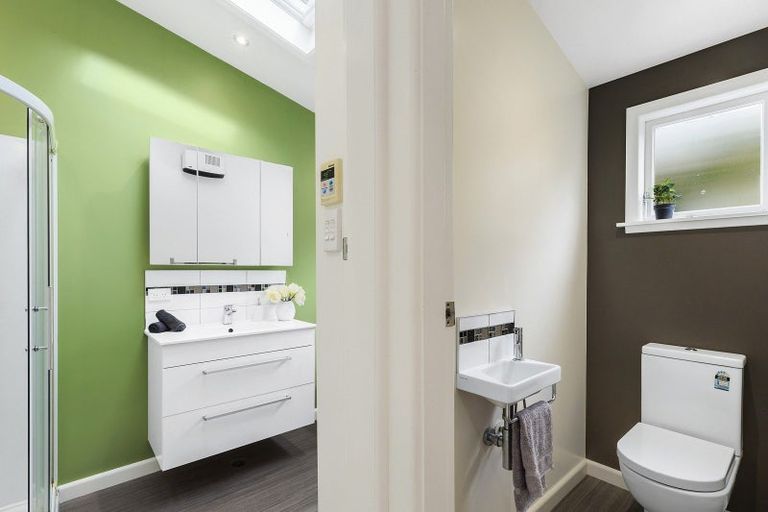 Photo of property in 29 Charlotte Avenue, Brooklyn, Wellington, 6021