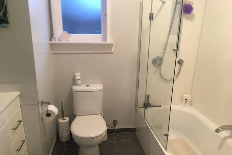 Photo of property in 229 Muritai Road, Eastbourne, Lower Hutt, 5013