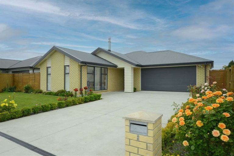 Photo of property in 8 Wallace Crescent, Prebbleton, 7604