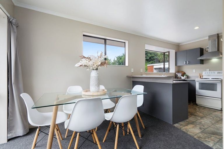 Photo of property in 2/52 Truman Road, Bryndwr, Christchurch, 8053