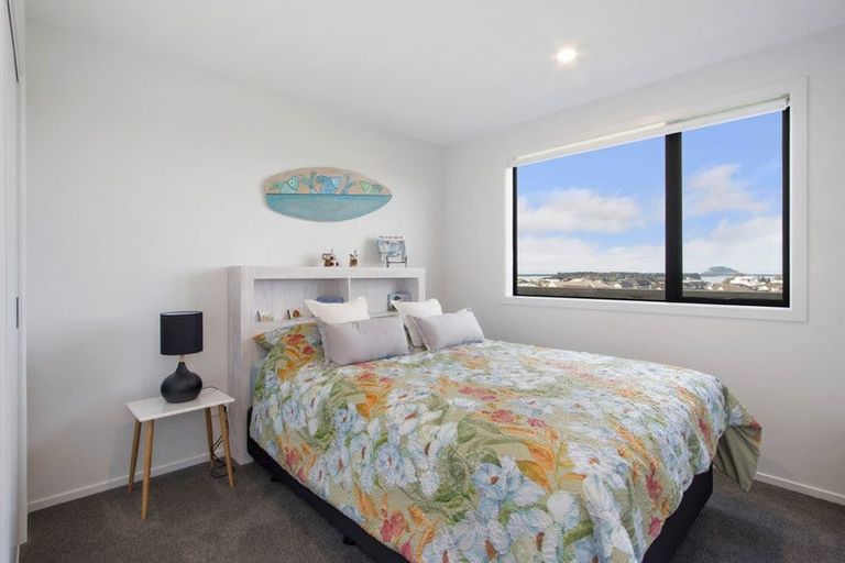 Photo of property in 37 Ridge Drive, Omokoroa, 3114