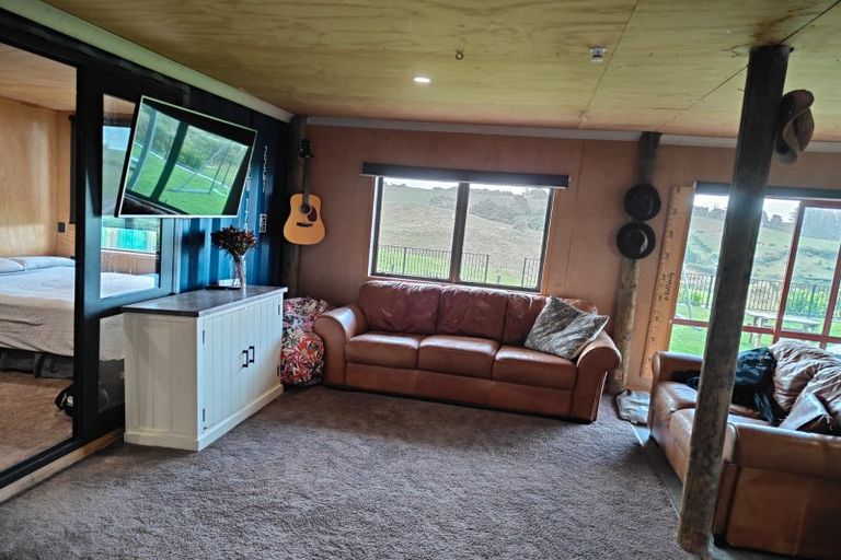 Photo of property in 378 Hursthouse Road, Tarurutangi, Inglewood, 4389