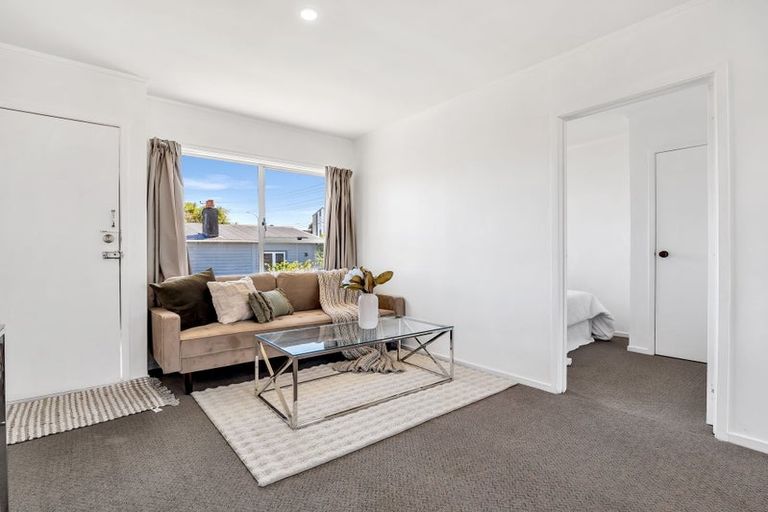 Photo of property in 2/26 Arawa Street, New Lynn, Auckland, 0600