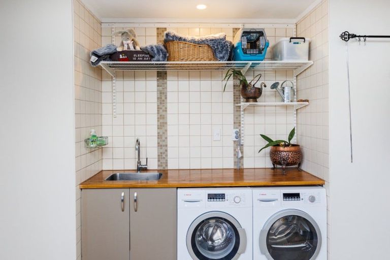 Photo of property in 2 Buttonwood Court, Milson, Palmerston North, 4414