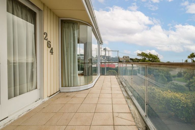 Photo of property in 264 Mount Pleasant Road, Mount Pleasant, Christchurch, 8081