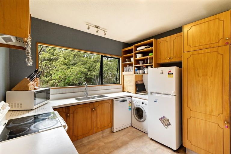 Photo of property in 6 Thorn Crescent, Fernhill, Queenstown, 9300
