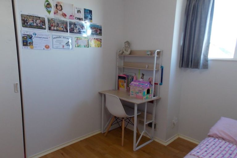 Photo of property in 107 Ashton Fitchett Drive, Brooklyn, Wellington, 6021