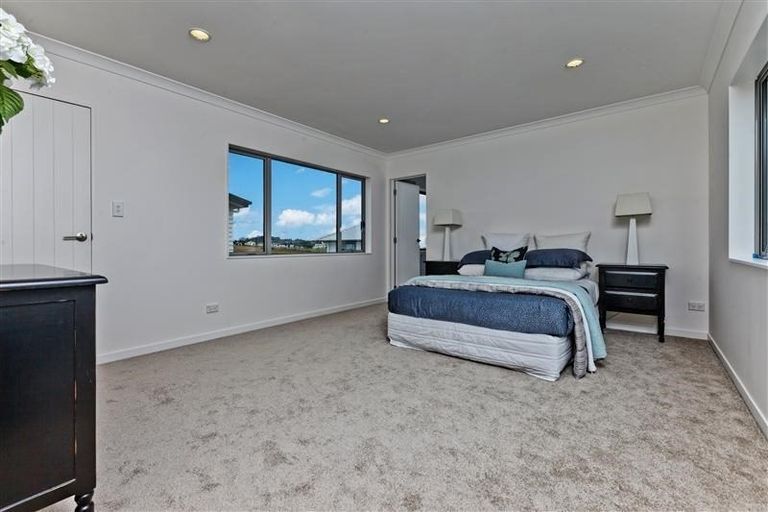 Photo of property in 44 Butler Stoney Crescent, Silverdale, 0932