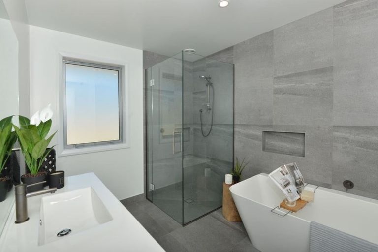 Photo of property in 70 Stace Hopper Drive, One Tree Point, 0118