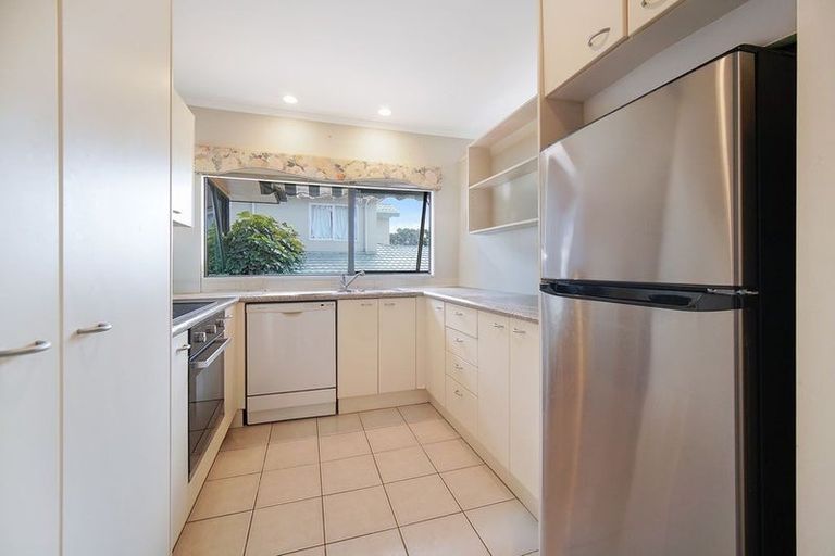 Photo of property in 1/12 Beatrice Avenue, Hillcrest, Auckland, 0627
