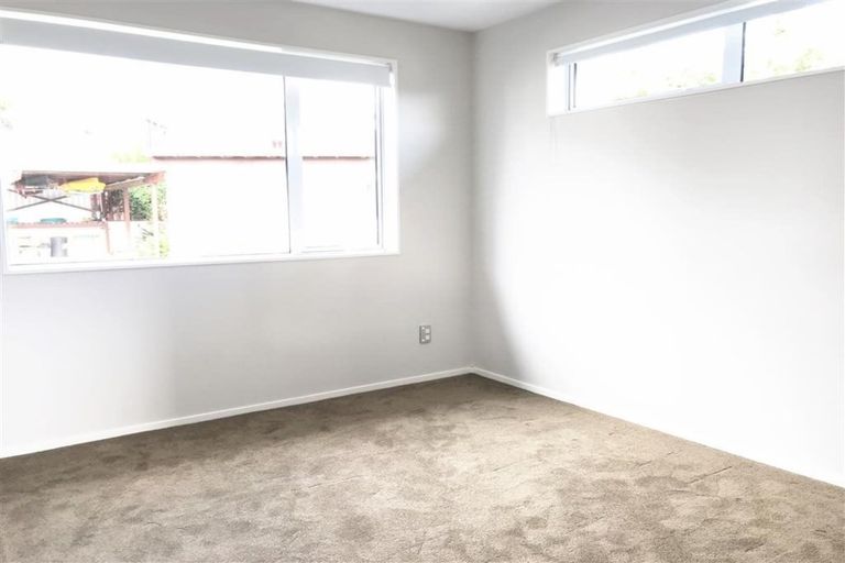 Photo of property in 6c Seaview Road, Milford, Auckland, 0620