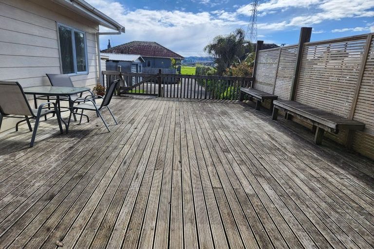 Photo of property in 2/11 Waterfront Road, Mangere Bridge, Auckland, 2022