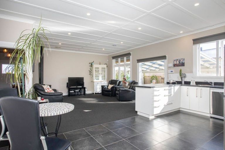 Photo of property in 57 Swinburn Street, Dannevirke, 4930