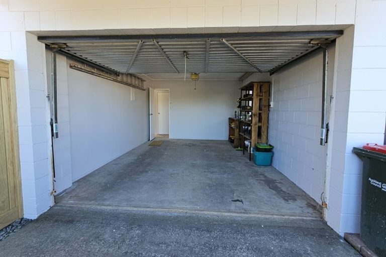 Photo of property in 1/25 Sartors Avenue, Northcross, Auckland, 0630